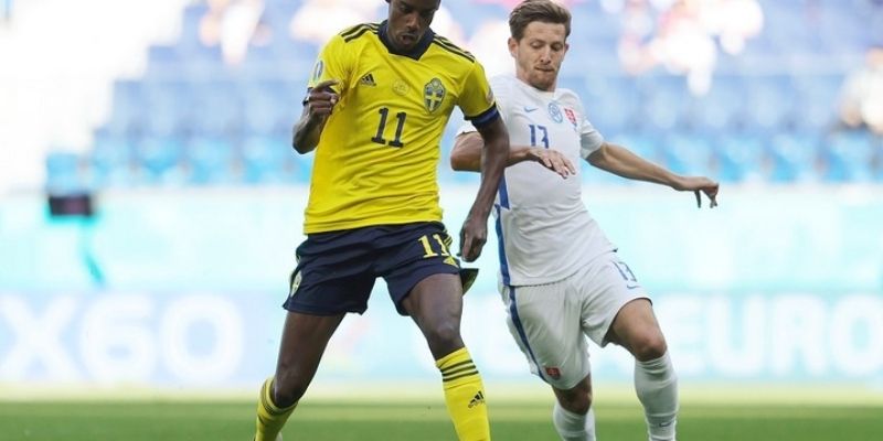 Soi kèo thẻ phạt vs phạt góc trận Slovenia vs Thụy Điển